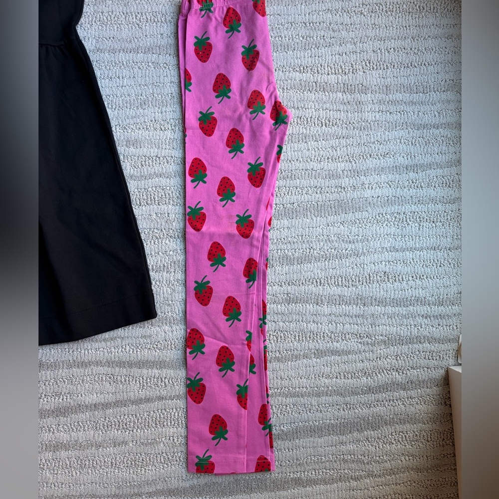 HANNA ANDERSON Like New, Strawberry Print Pink Kids Leggings size 10